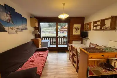 Image de Appartement confortable près des pistes avec balcon et parking