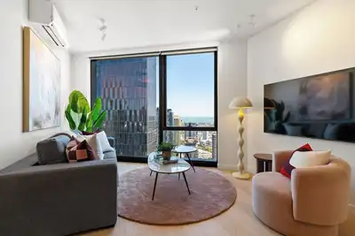 Image de Queensbridge Luxe Living | Pool • Gym • Sauna