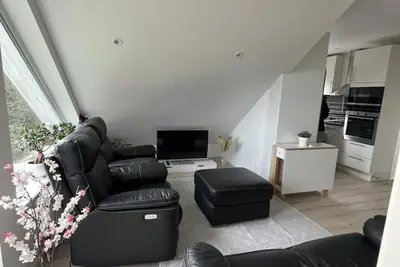 Image de A beautiful home in nature near a lake- just 10 min from citycenter and airport-