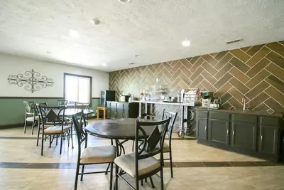 Image de Family Stay near Lake Ohana | Near Hwy 34 | Free Parking