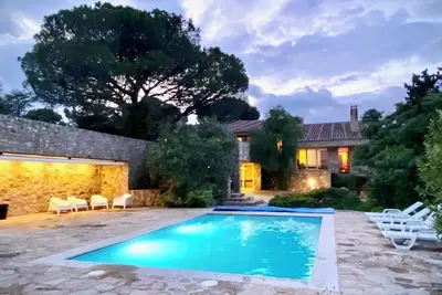 Image de Luxury villa in Paradise with swimming pool and gym on the shores of the marsh