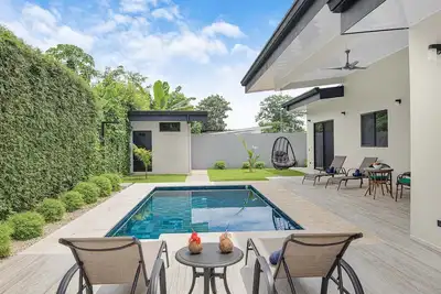 Image de Modern 3 bedroom house walking distance to the Whale's Tail Beach