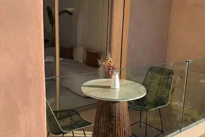 Image de Confort et Luxe à Prestigia : Appartement Lumineux, 3 Terrasses & Vue Piscine