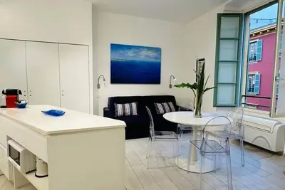 Image de Hyper Center, 2-4 Pp, Place Masséna, Plage :7min, Ac