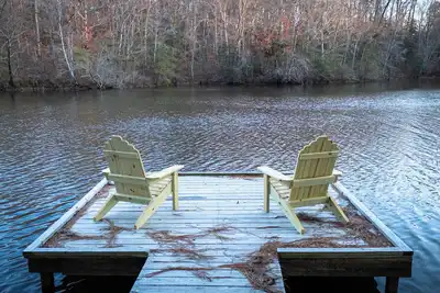 Image de Waterfront Cabin on 9 Acres with Private Dock