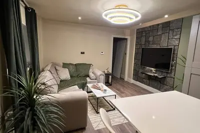 Image de Modernized detached 2 bedroom Guest house.