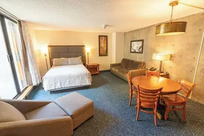 Image de Iron Blossom Lodge at Snowbird! 1/31 through 2/7 Full Kitchen Ski/Snowboard