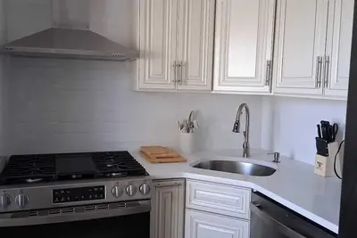 Image de An elegant and beautiful 3 Bedroom apartment at the heart of Roosevelt