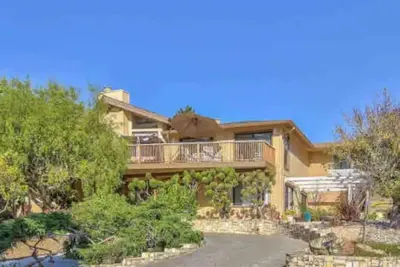 Image de Spacious and Perfect Family Gathering Carmel House