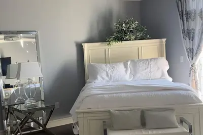 Image de Hacienda de Grace – Lakeside Luxury on Blind Sodus Bay