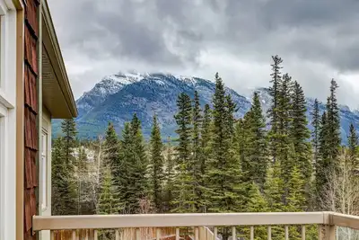 Image de Cozy 2 Br Condo + Gym w/ Stunning Mountain View