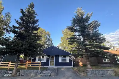 Image de Airport Heights Cottage -Close to Downtown, Greenbelt Trails, & Bakery.