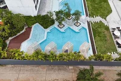 Image de two-bedroom Beachfront at Veranda Residence