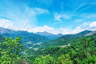 Image de Confortable appartement avec Wifi, bain à remous, balcon, animaux admis et vue panoramique