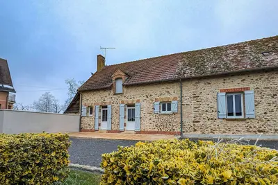 Image de Maison en campagne à Anjouin avec climatisation et wifi