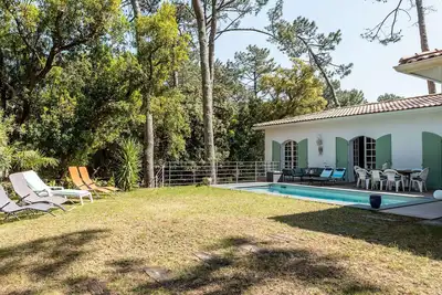 Image de Villa charmante à La Vigne avec piscine