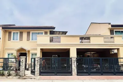 Image de 3br w/ Movie Room  Casa Bella Provence Calumpit Vista Mall Malolos