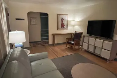 Image de Great neighborhood: Unm North Campus+Nob Hill  \nOne of Albuquerque’s most loved