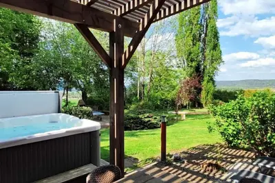 Image de A 15 minutes de Gérardmer - Domaine avec une maison et un chalet – 21 personnes