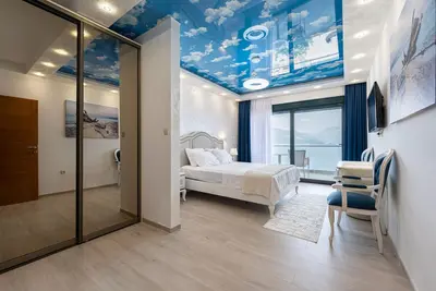 Image de Villa Sonja, Charming 3-bedroom villa in Krašići with cool Ac breeze