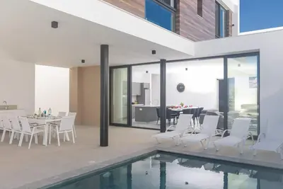 Image de Protaras Aqua Pearl Villa Aq10 - Poolheizung by Interhome