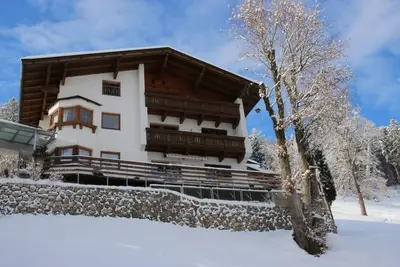 Image de Apartment Panorama mit 2 Schlafzimmer neben der Talstation Hochzillertal by Interhome