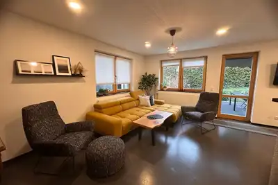 Image de Schönes Ferienhaus in Neundorf mit Großer Terrasse by Interhome