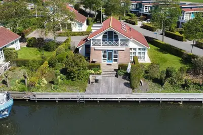 Image de Ferienvilla Sudersee direkt am Wasser by Interhome