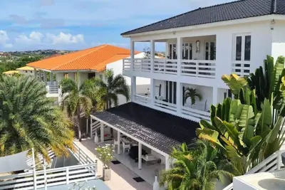 Image de Schöne Familienwohnung mit großer Veranda in Curacao Jan Thiel by Interhome