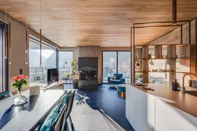 Image de Alpin Penthouse - Atemberaubend und Luxuriös by Interhome