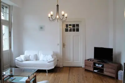 Image de Wohnung in einem historischen Gebäude mit Balkon und Blick auf die Mosel by Interhome