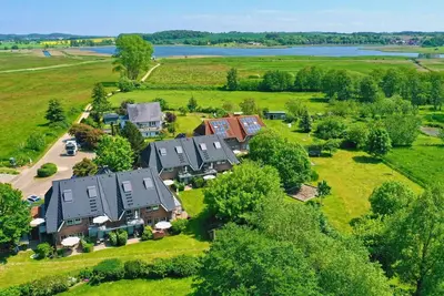 Image de Appartement mit Balkon by Interhome