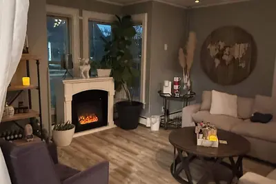 Image de Spa House by the beach. Pewaukee Lake