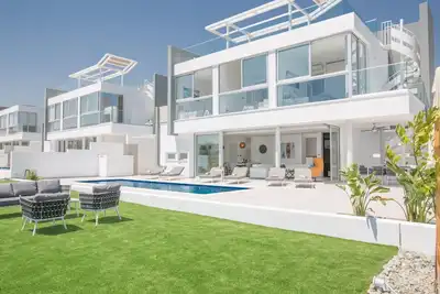 Image de Haus in Pernera mit Bi-Fold Patio by Interhome