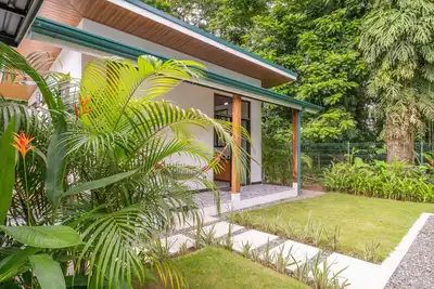 Image de Li-Li House with Ac throughout, private pool