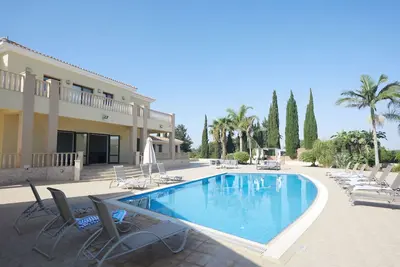 Image de Luxusferienhaus für 14 Personen by Interhome