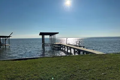 Lake Hideaway with Incredible Lake Views