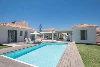 Image de in Ayia Napa mit großem Patio by Interhome