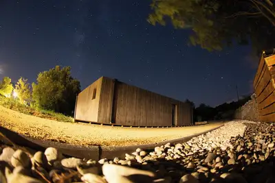 Image de Astro Polo lodge en bois pour séjour insolite sous les étoiles!