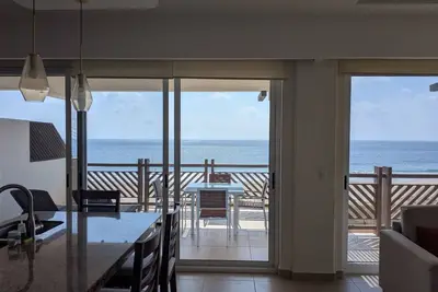 Image de 1333 Marino, 3rd floor Ocean Front 2 bedroom