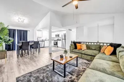 Image de 3Bed/2. 5Bath, 2qn-1Full Bed, Free Prkng, Atl 25mn