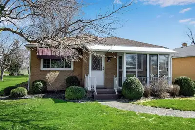 Image de Cozy home in Buffalo suburb with, Air Cond, 3King Beds, Wi-Fi&Free Parking