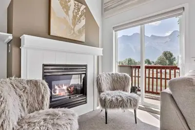 Image de Rockies 3br Townhome w/ Stunning Views + Near Dt!