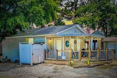 Image de 2-Bedroom Cozy Cottage in Ocean Lakes Family Campground, Myrtle Beach, Sc 29575
