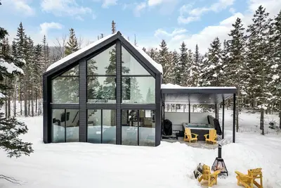 Image de Scandinavian Chalet in Saint-Urbain, Charlevoix