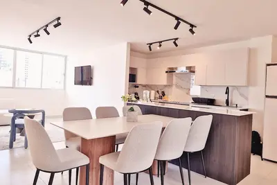 Image de 6a • Central 3br Apartment • Ideal for 8 Guests