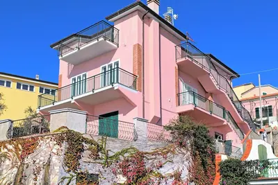 Image de Villa Ingrid, 2-bedroom apartment with balcony and sea view, floor 1