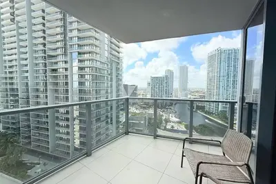 Image de Brickell 2 bedroom+Den Stylish Condo