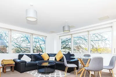 Image de Lilypad by Bournecoast: A Modern Holiday Apartment in Poole Town Centre -Fm10693