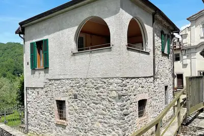 Image de Fairytale stone house in the border triangle of Tuscany, Liguria & Emilia-Romagna